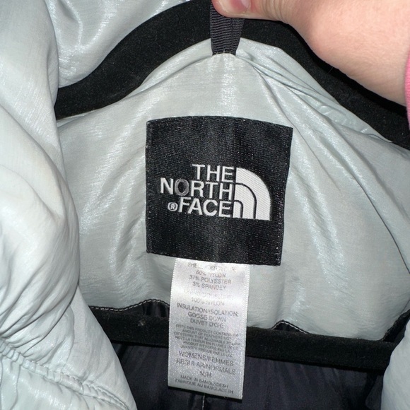 The North Face Puffer Jacket - Picture 5 of 9